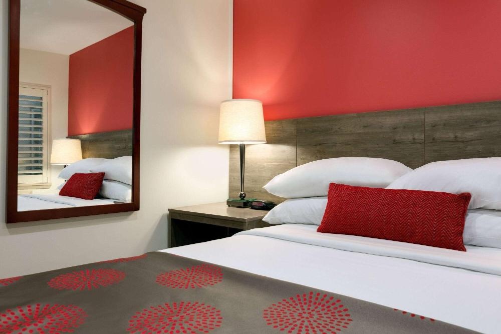 Ramada by Wyndham Oakland Downtown City Center